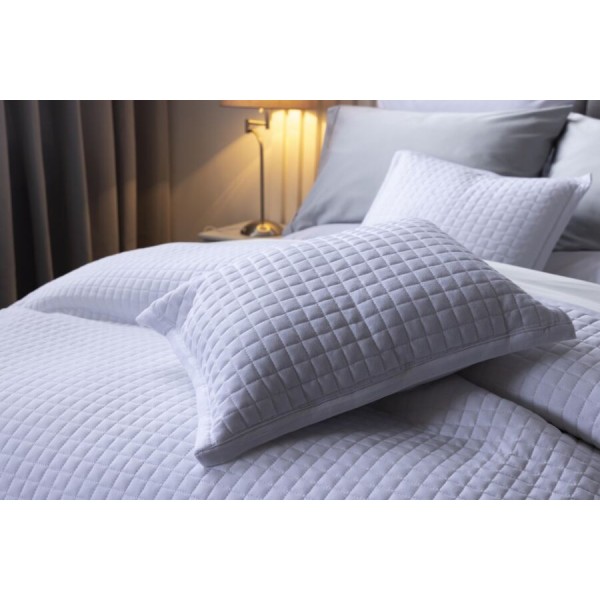 Belledorm Crompton Throw and Cushion in White
